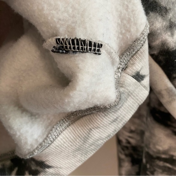 BALANCE ATHLETICA Black and Gray Crop Tie Dye Crew Neck Sweatshirt Size Medium - Picture 5 of 6